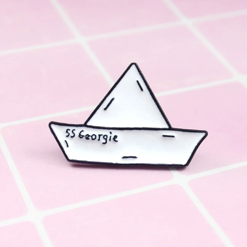 SS Georgie paper boat Enamel badge Stephen King\'s IT Cartoon origami brooch Paper boat maiden voyage Cowboy lapels pin