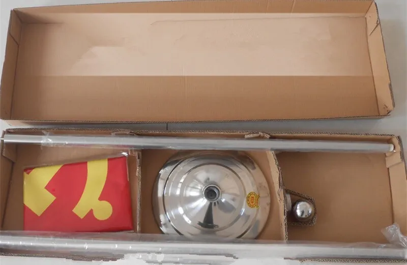 Pied Pour Drapeau Avec Mât Et épandeur En Inox Finition Argentés