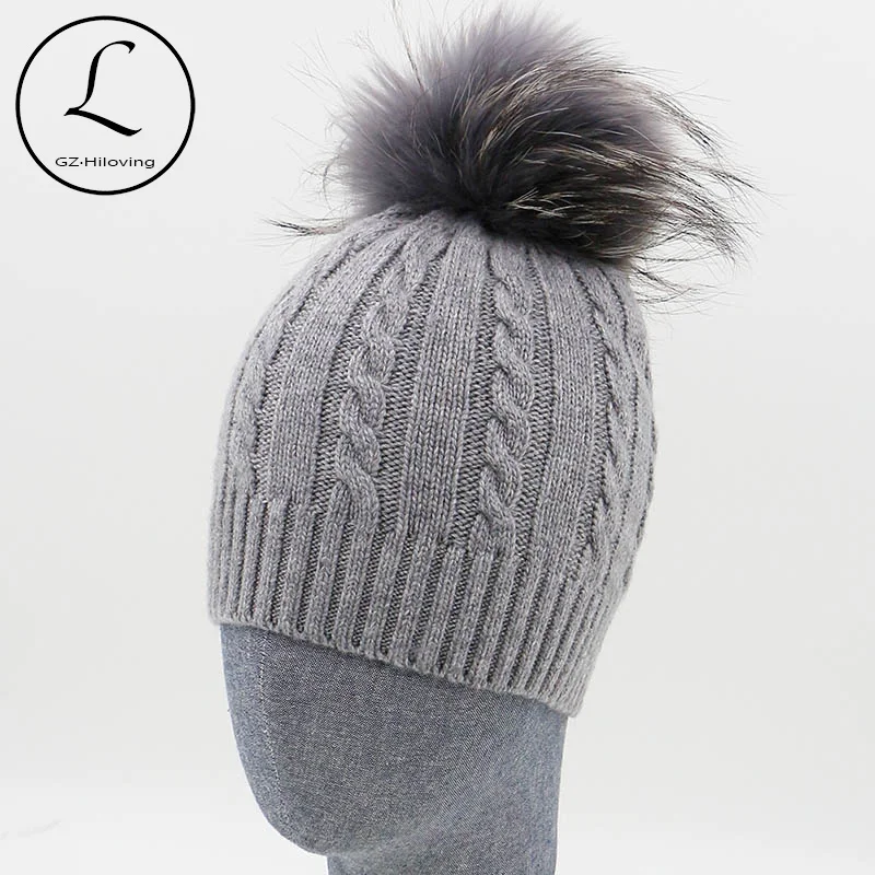 

GZHILOVINGL Fashion Striped Winter Hats For Women Men Crochet Hat Real Raccoon Fur Pompom Autumn Beanie Cap Top Quality 16523H2