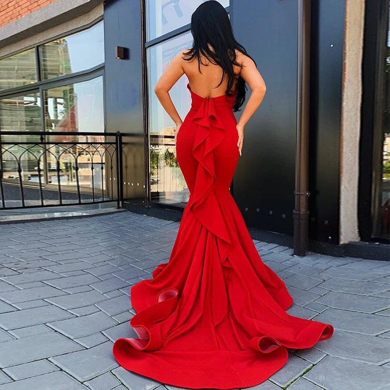 Wunderschöne Meerjungfrau Abendkleider Halter Neck Sexy Backless Rot Satin Elegante Lange Prom Kleid Kapelle Zug Robe De Soiree