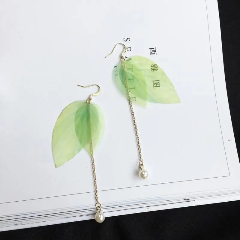 New Hot Embellishment Simple Retro Leaves Green Leaves Earrings, Imitation Pearls Long Tassel Feather Earrings Brincos 2017