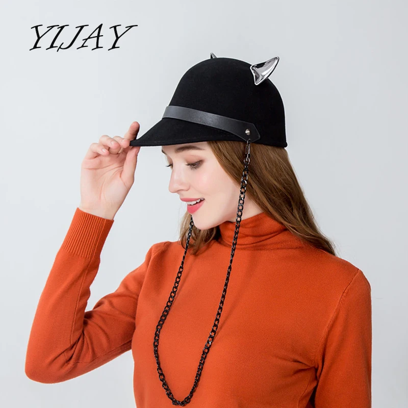 2018 Ears Fedoras High Quality Fashion Wool Felt Cow Ear Metal Chain Decoration Black Hat Women Fedora Equestrian Cap