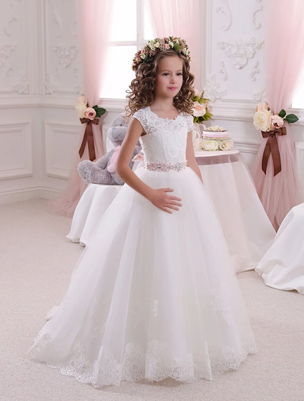 2018 Real Image Ivory White Lace Flower Girls Dresses Ball Gown Floor Length Girls First Communion Dress Princess Dress TL45678