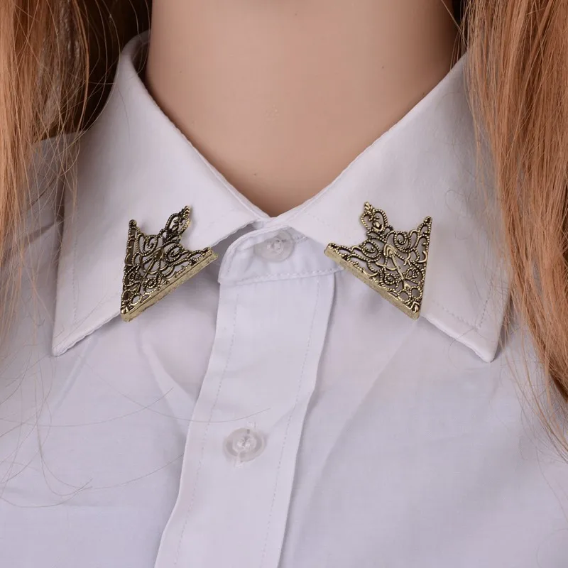 Fashion Stylish Alloy Brooch Hollow Pattern Collar Angle Palace Retro Triangle Shirts Collar Pins Women Men Jewelry