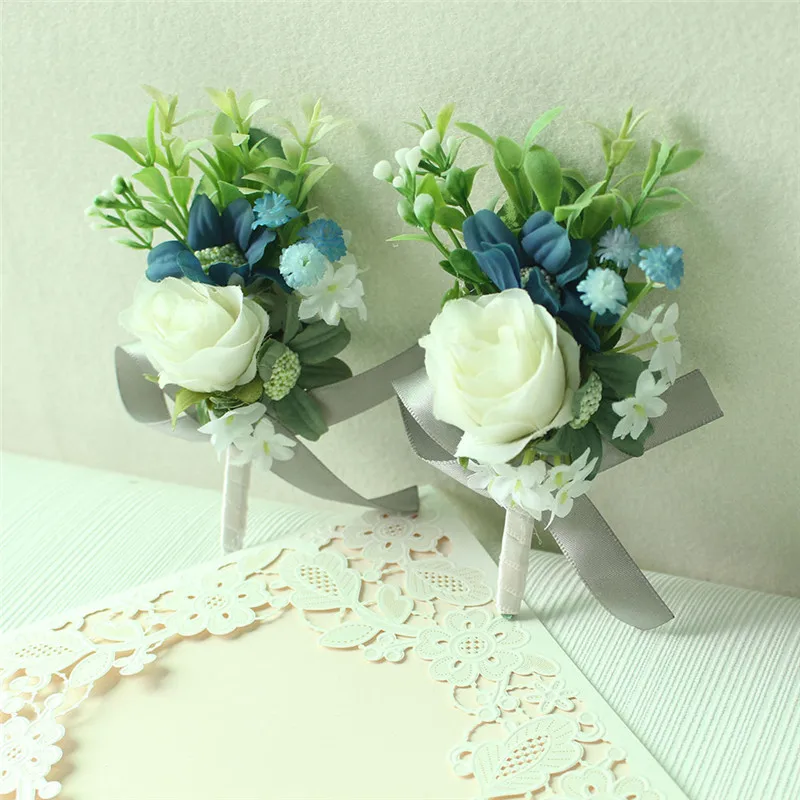 Lovegrace Degli Uomini di Nozze Boutonnieres e Da Polso Corpetti Pianta Verde A Mano Fiori Brides Polso Fiore Blu Bouquet Da Sposa Accessorio