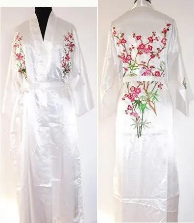 New White Chinese Women\'s Silk Robe Gown Novelty Embroidered Sleepwear Kimono Yukata Gown Flower S M L XL XXL XXXL W3S001