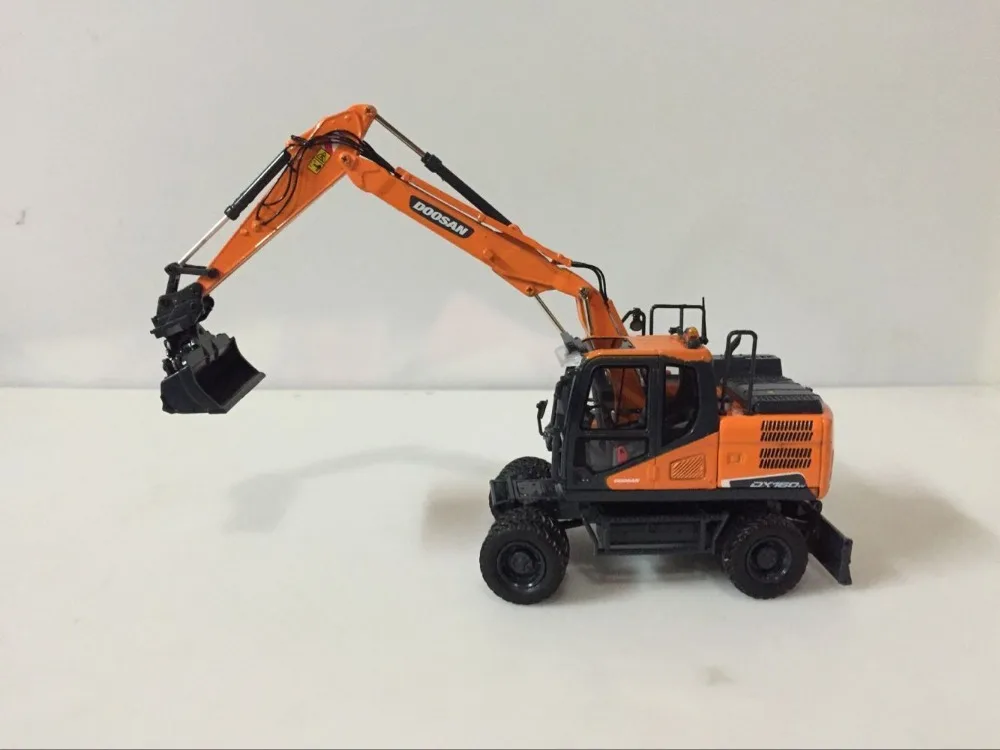 Rare Diecast Model Toy Gift 1:50 Scale Doosan DX160W Wheeled Excavators Engineering Machinery Alloy Model for Collection,Gift