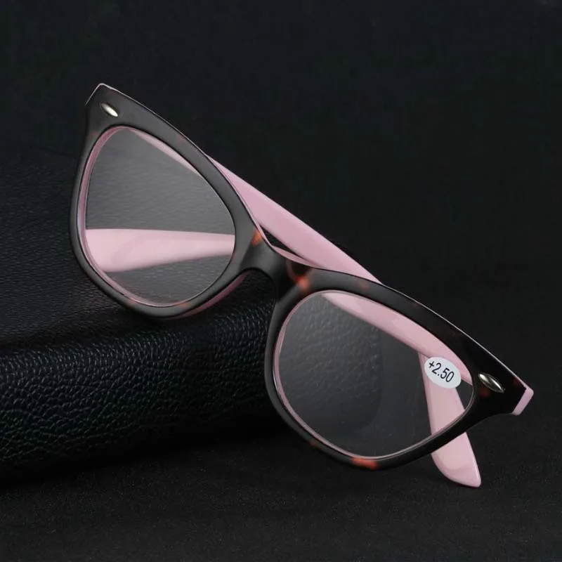 New ladies reading glasses fashion cat's eye women's high-quality reading glasses for the elderly