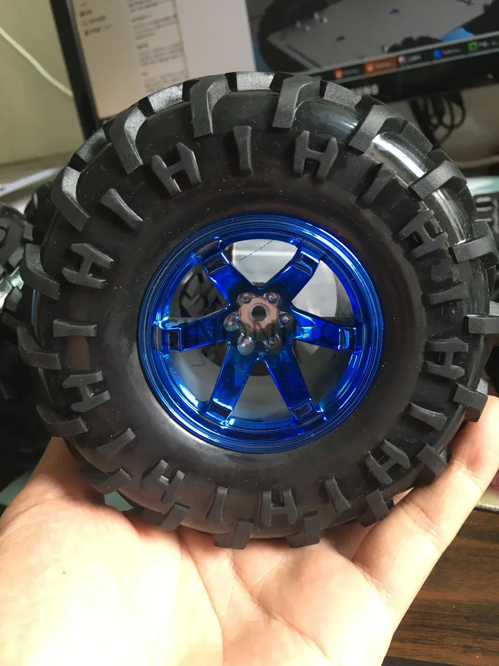 130mm diameter supper big robot car wheel  diameter:130 mm thickness:60mm weight:157g