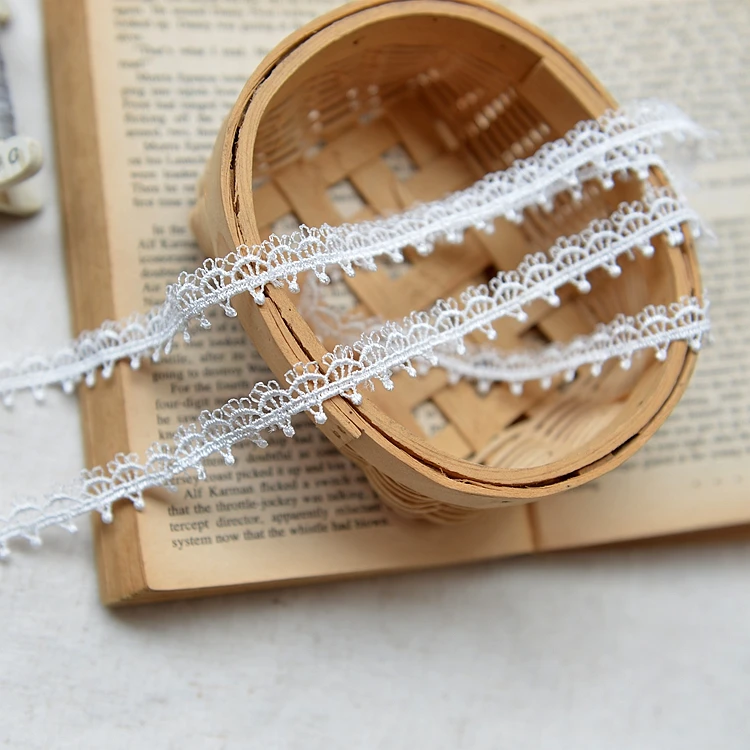 Hot sale refined water soluble embroidery lace and pure and fresh Lace necklace lace accessories 1.3 cm white black