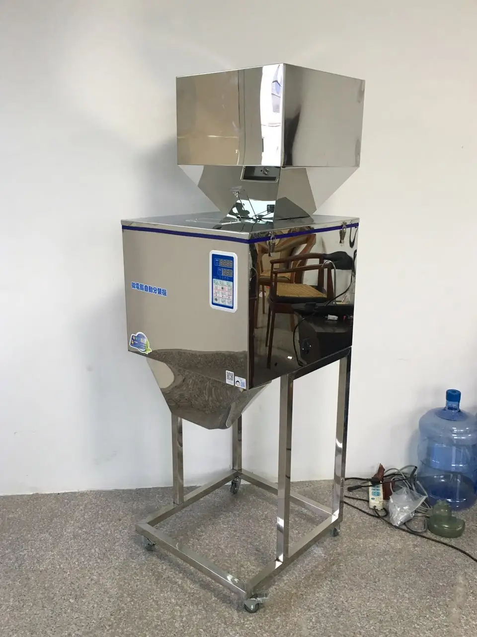 10-9999g auto weighing and filling machine for grains medicine plastic,etc.