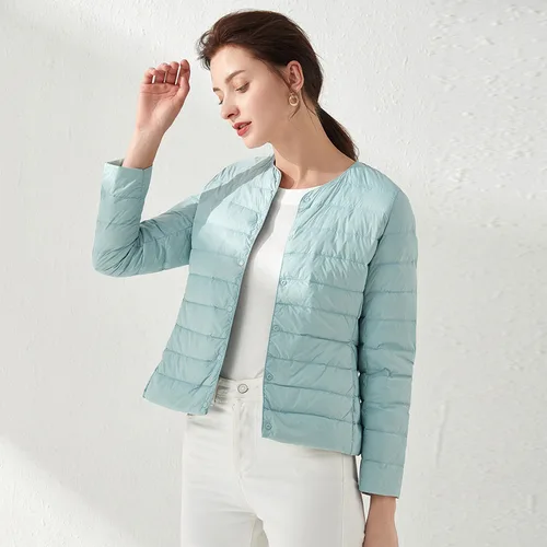 أسفل المعاطف