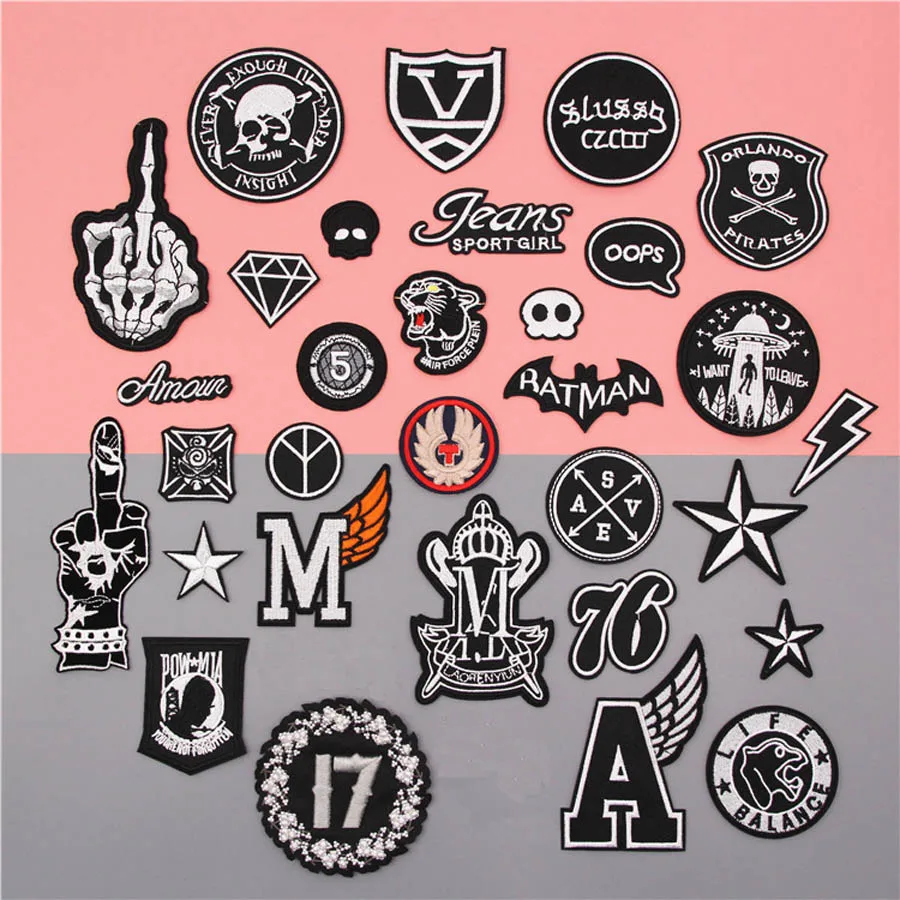 Fabric Embroidered Skull Hand Patch For Clothes Stickers Bag Sew Iron On Applique DIY Apparel Sewing Clothing Accessories BU156