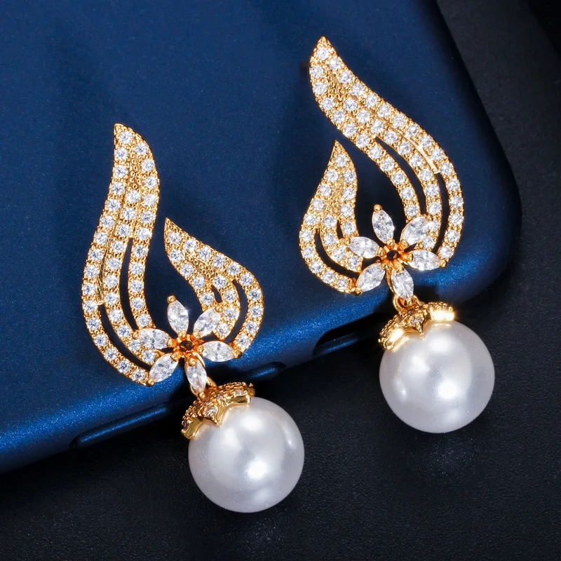 CWWZircons Wunderschöne Zirkon-Goldfarbene Runde Perlen-Ohrhänger für Damen, Vintage-Braut-Hochzeits-Party-Schmuck, Großhandel E0290 – Detail 5