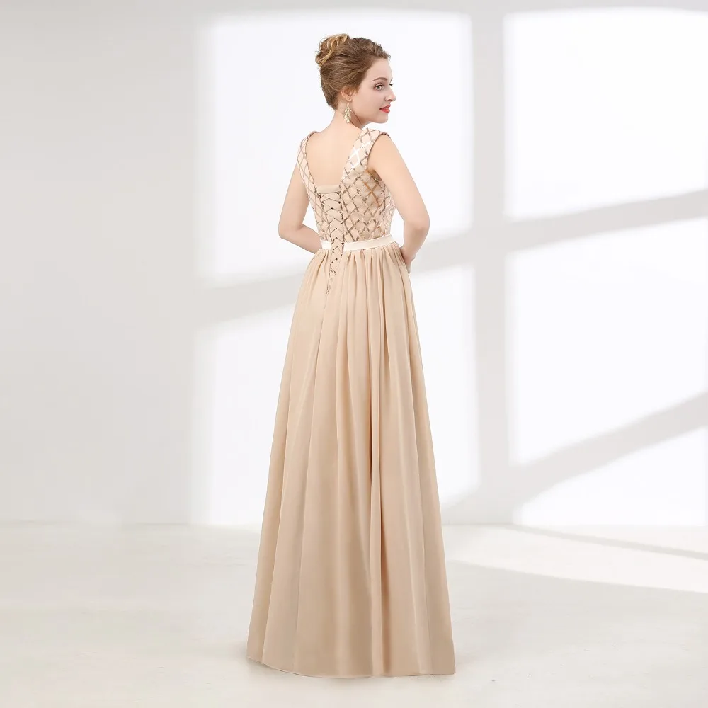 JaneVini Eenvoudige Champagne Plus Size Lange Bruidsmeisjekleding V-hals Pailletten Backless EEN Lijn Chiffon Prom Partij Jassen Floor Lengte