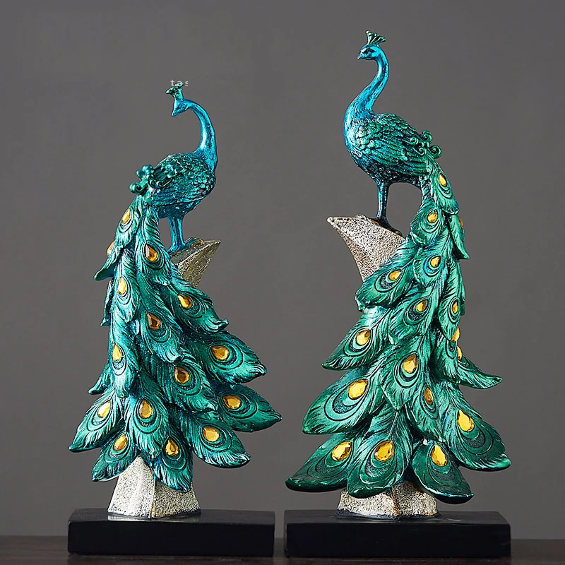 

European Vintage Luxury Peacock Resin Ornaments Home Livingroom Cabinet Figurines Crafts Store Office Desktop Sculpture Decor