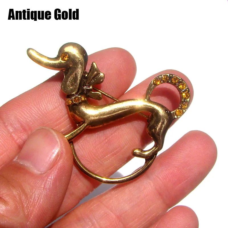 New Crystals Metal Dog Animal Charm Glasses Holder Pin Fashion Prnament Jewelry
