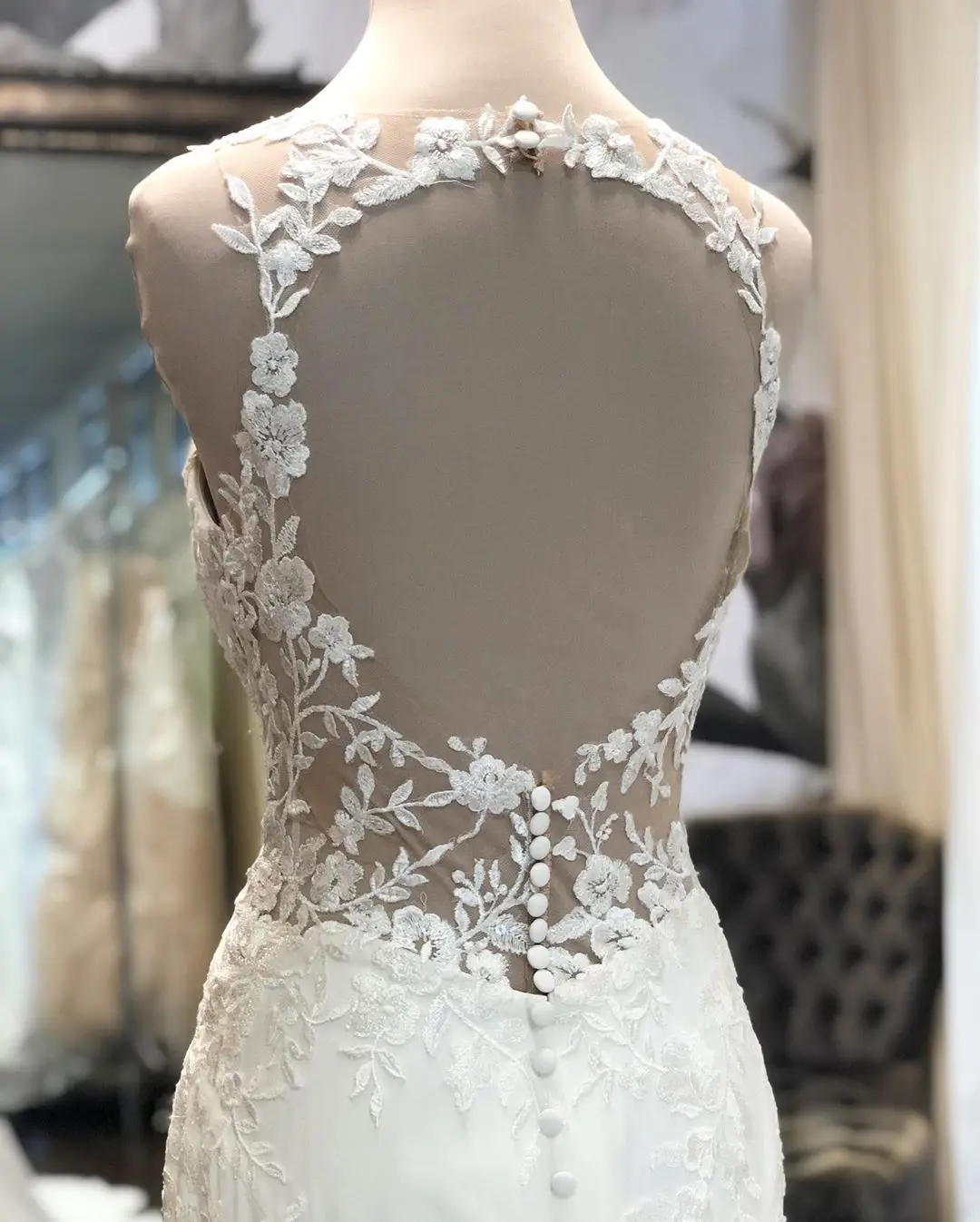 2020 Fashion Wedding Dresses Lace Geappliceerd Pailletten Mouwloos Hollow Terug Bruidsjurken Real Beelden Een Lijn Bruids Jurk