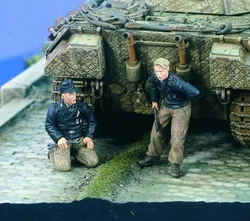1/35 model kit resin kit  Panzer Mechanics