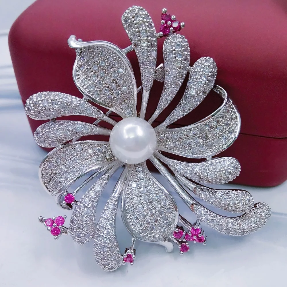 

Vintage Style Brooch Jewelry with Clear Austria CZ Crystal and Imitation Pearl Big Flower Brooch for Women Wedding Accessories