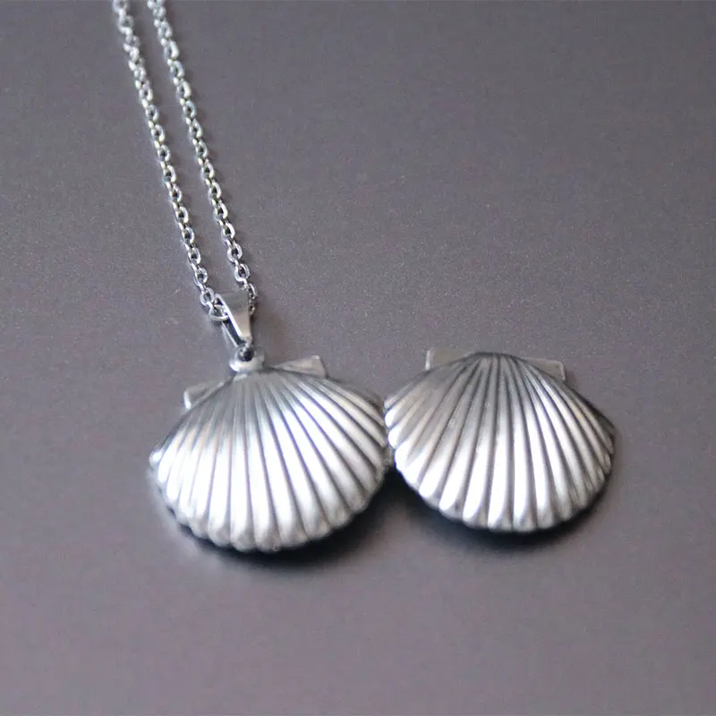 1pc Cute Lined Shell Photo Frame Pendant Necklace Stainless Steel Charms Locket Necklaces Women Men Fashion Memorial Jewelry