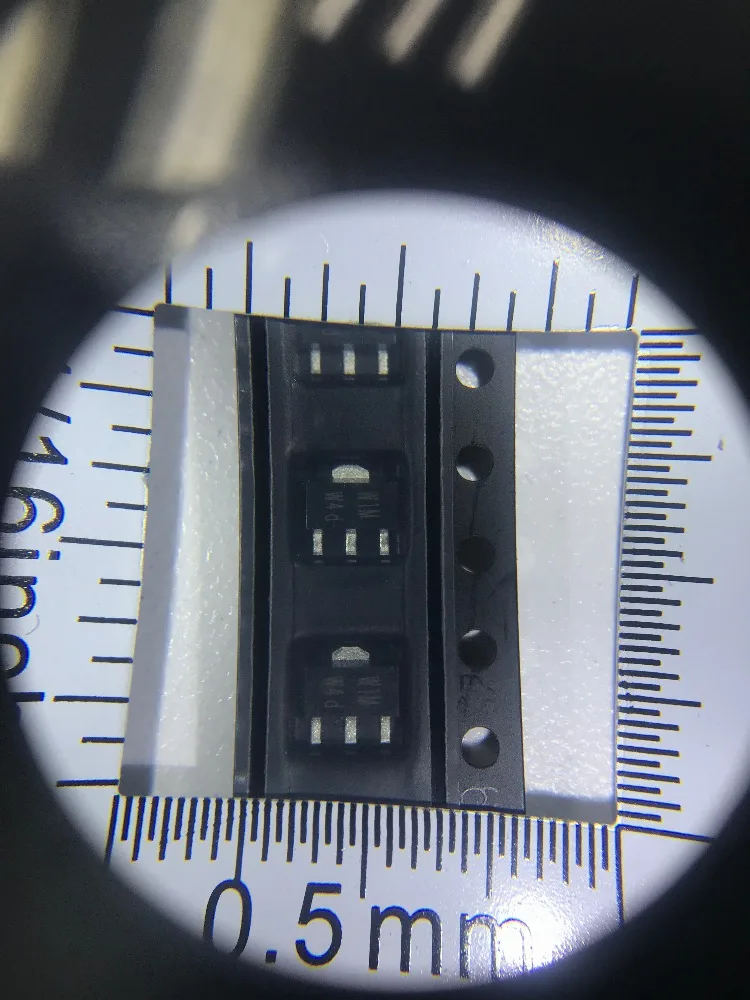 Transistor NPN 50V 2A pour impression d'écran, PBSS4250 W1M SOT89