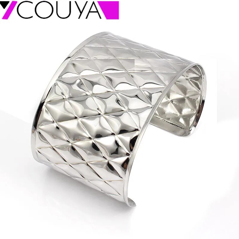 Great value! 2017 summer new design stainless steel high quality customizable silver color women accidented shiny width bangle