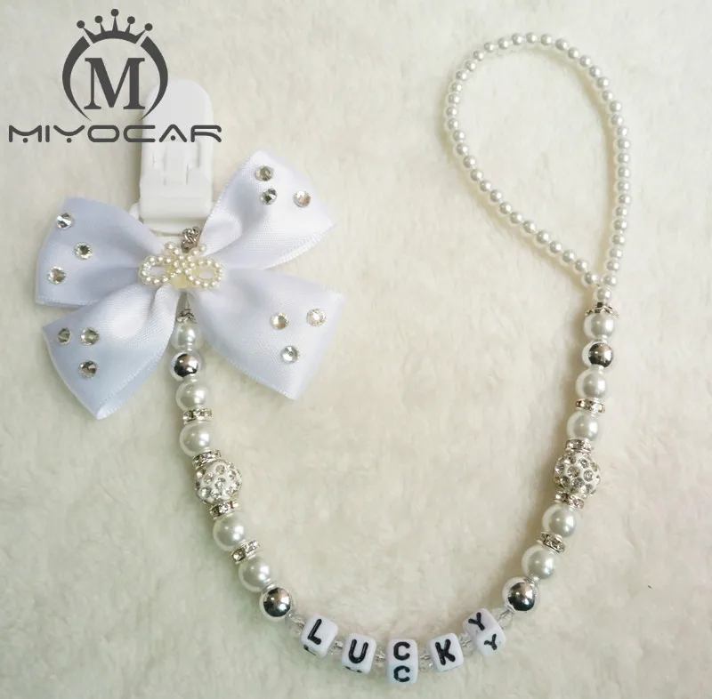MIYOCAR Herhangi İsim Bling gümüş rhinestone yay pembe ve gümüş boncuk kukla klip tutucu emzik klipsi tutucu/Diş Hekimleri klip