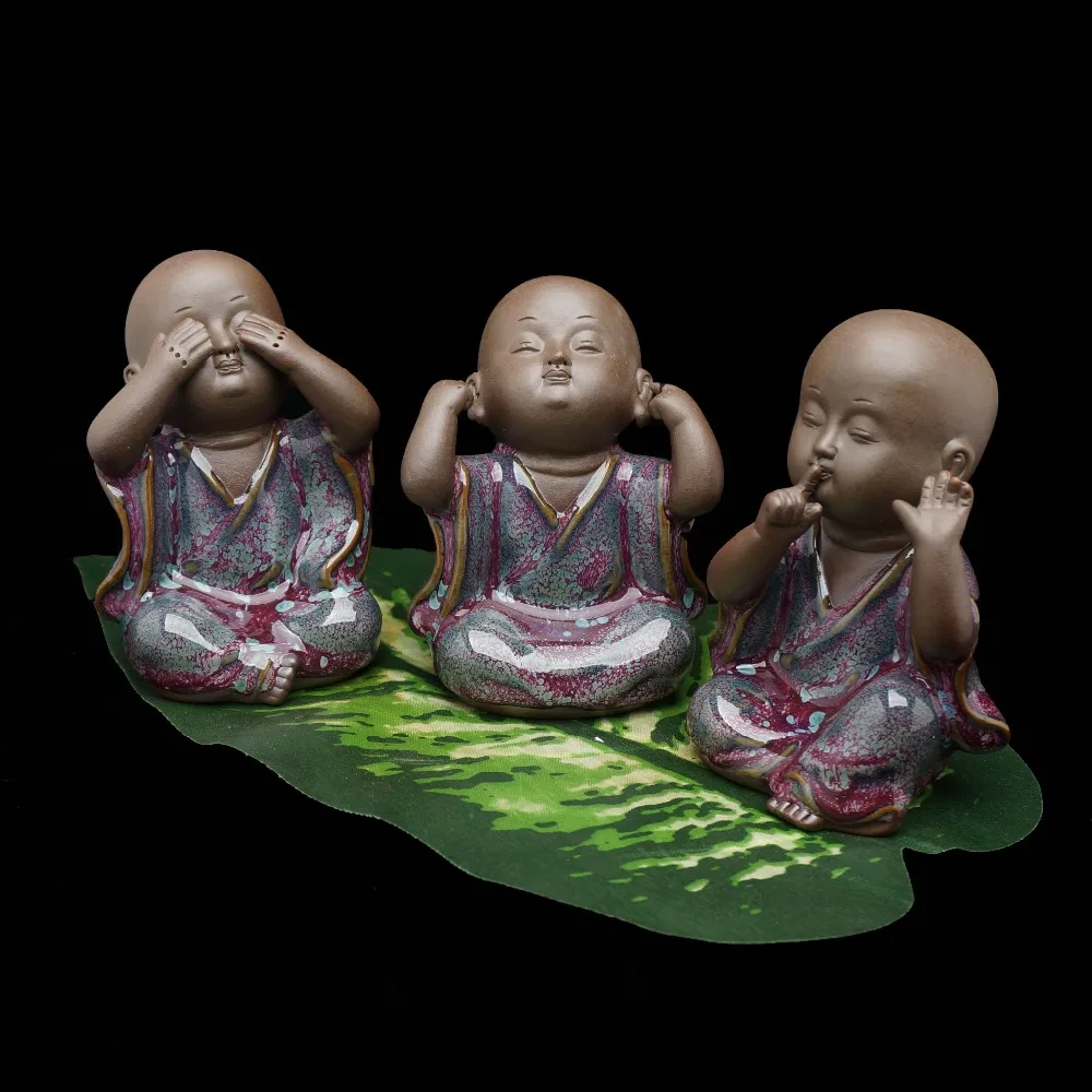 Ceramic bald kung fu monk Buddha statue Indian yoga figure home decor crafts tea pet miniature figurines