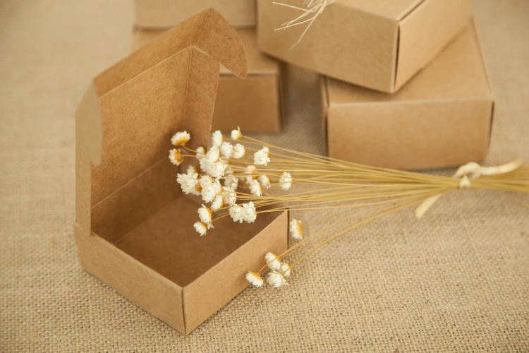 100pcs 4*4*2cm Aircraft Brown Gift Packaging Kraft Paper Box For Jewelry\\Wedding\\Candy\\Crafts\\Cake\\Handmade Soap Packing boxes