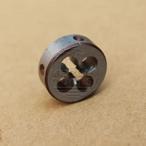 A mão direita métrica de 4mm x .7 morre o passo m4 x 0.7