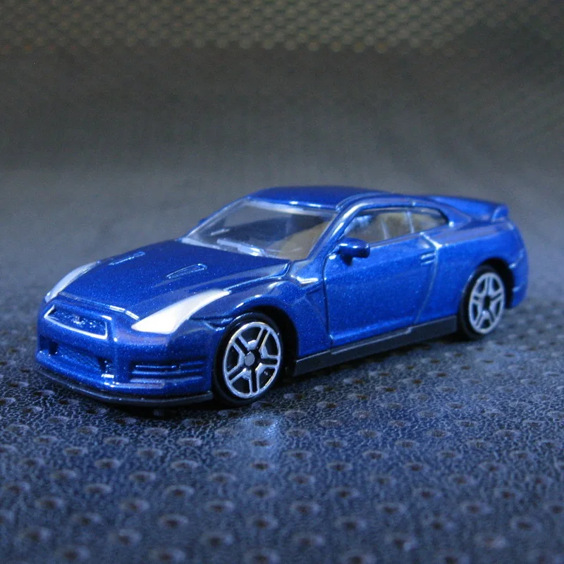 N orev 1:64 Niss an Skyline GT-R R35 boutique alloy car toys for children kids toys Model gift bulk 