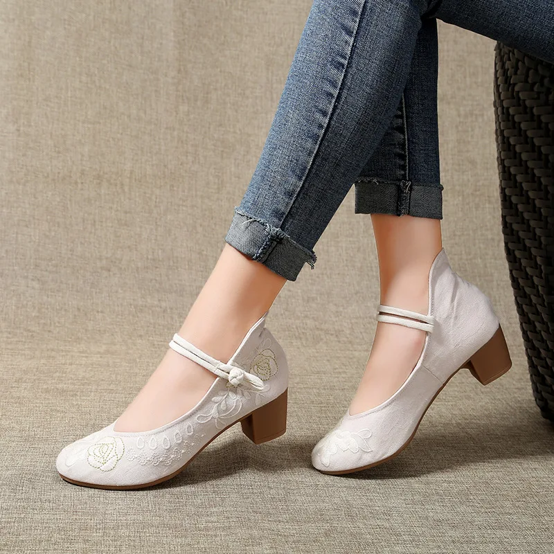 Veowalk High End Jacquard Cotton Women Embroidered 4.5cm Block Heels Shoes, Handmade Elegant Ladies Casual Comfort Canvas Pumps