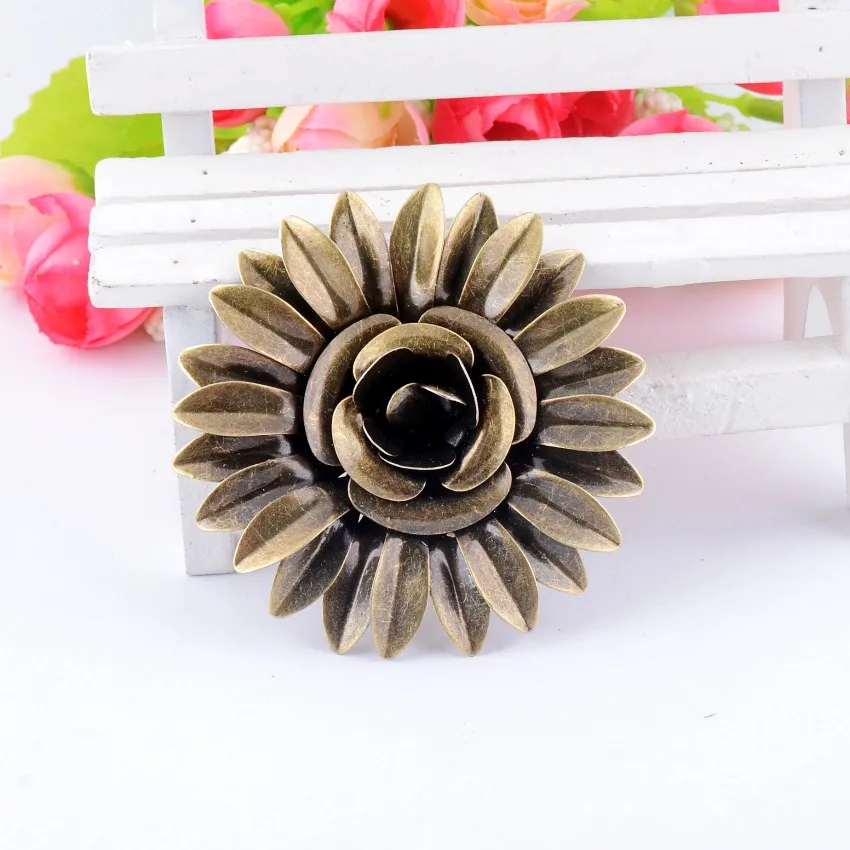 10PCs Antique Bronze Filigree Flower Embellishments Connectors Metal Crafts Gift Decoration DIY 5.8x5.8cm