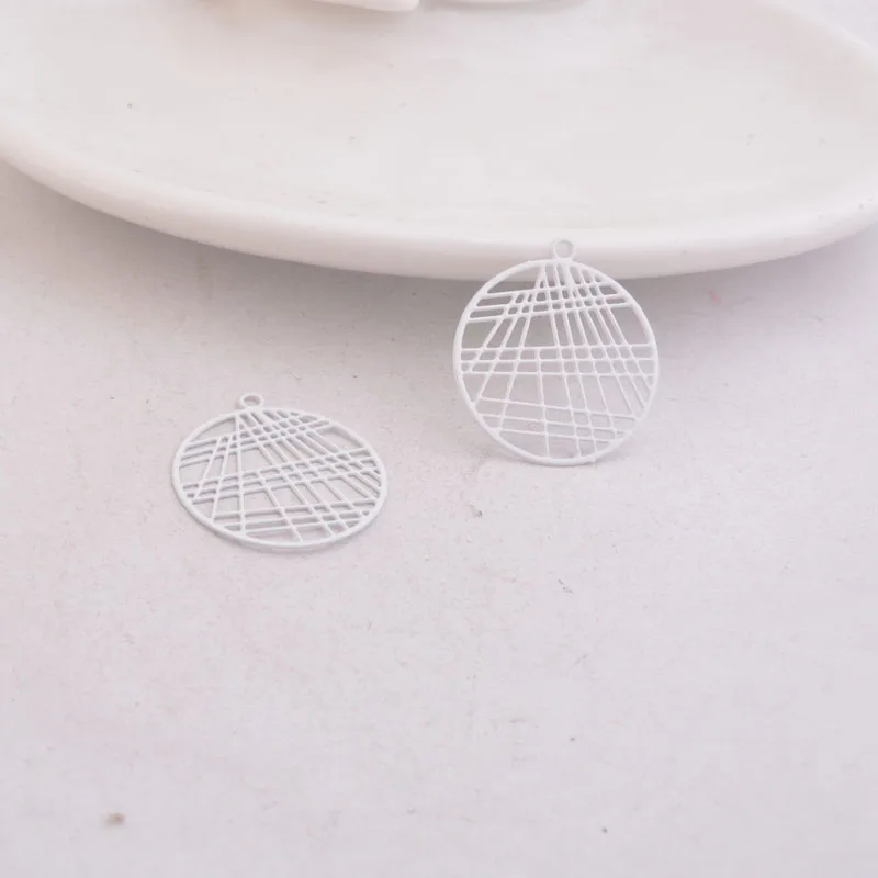 50 Stück AC7406 20*22mm Bemalte Runde Anhänger in Grün-Korallenfarbe für DIY-Ohrringe – Detail 4