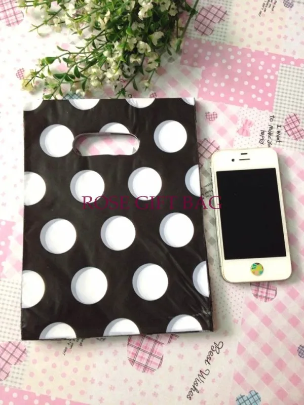 Wholesale 500pcs/lot White Round Dots Black Plastic Gift Bag Packaging Bags 15x20cm Small Plastic Shopping Bags With Handle