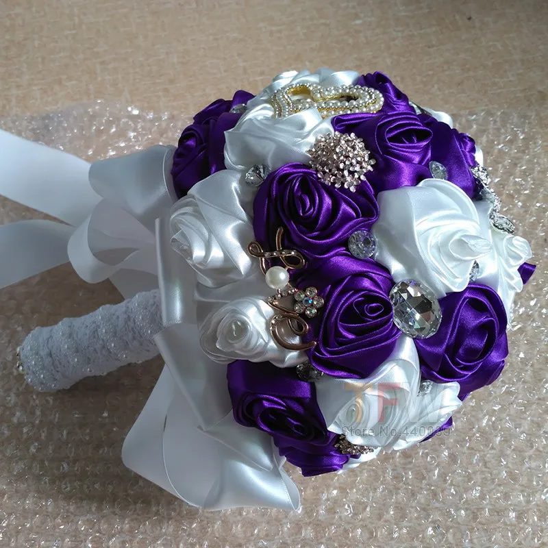 In stock Stunning Wedding flowers White Bridesmaid Bridal Bouquets artificial Rose Wedding Bouquet