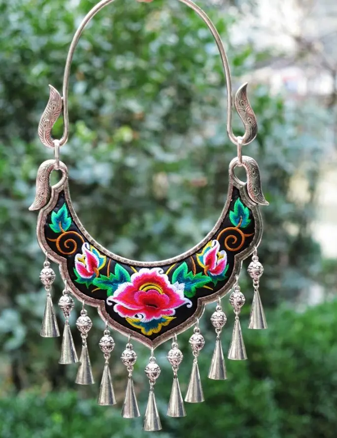 YunNan Ethnic Fashion Vintage Embroidery Gorgeous Necklace Torque Miao Silver Unique Stage Show Necklace