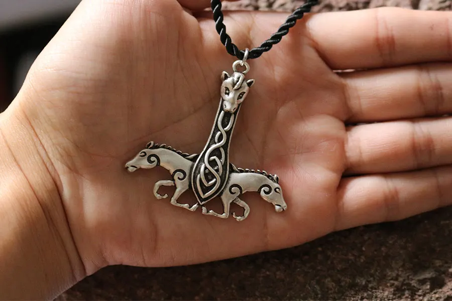 

20pcs wholesale norse double horse pendant Viking dragon rune necklace men necklace jewelry