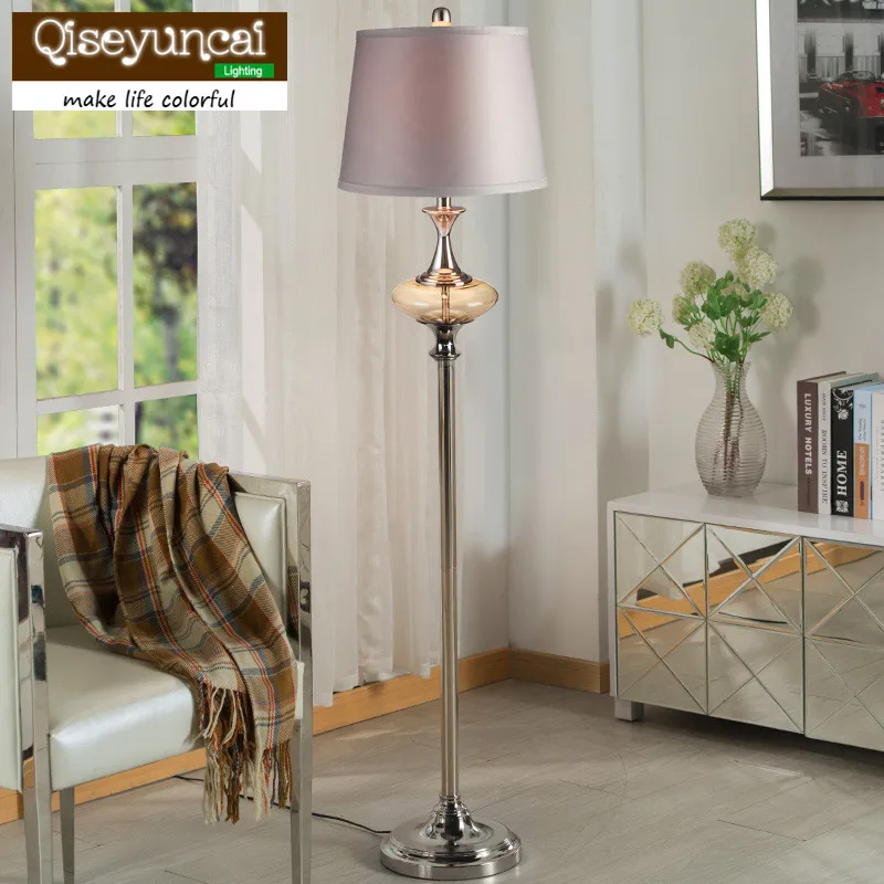 

Qiseyuncai 2018 new Modern minimalist European style living room floor lamp creative fashion study bedroom bedside floor lamp