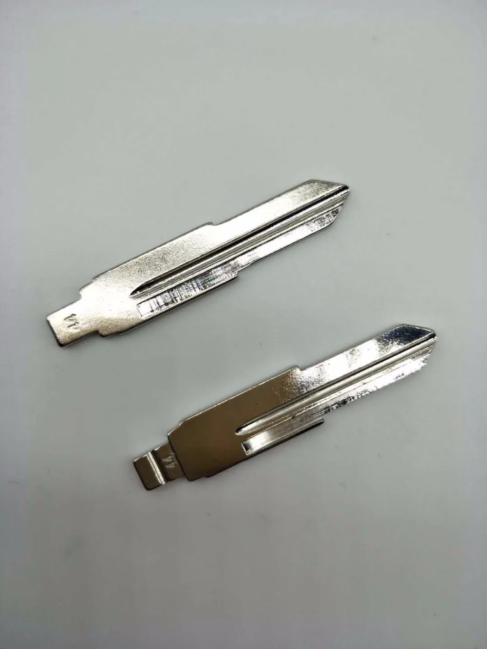 10 Cái/lốc Chất Lượng Hàng Đầu Kim Loại Trống Uncut Lật KD Chìa Khóa Điều Khiển Từ Xa Loại Lưỡi 44 Cho Chery