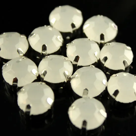 50pcs 6mm round solid candy Acrylic rhinestones Sewing On Silver Claw chatons flatback Stones For DIY Wedding Dress Decorative