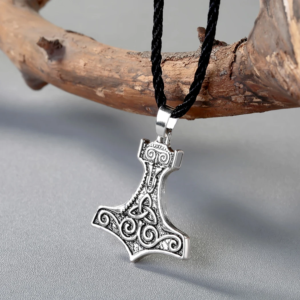 Kinitial Men\'s Vintage Viking Thor\'s Hammer Pendant Jewelry Necklace Irish Celtics Knot Pendant Amulet Symbol Luck Necklace Gift