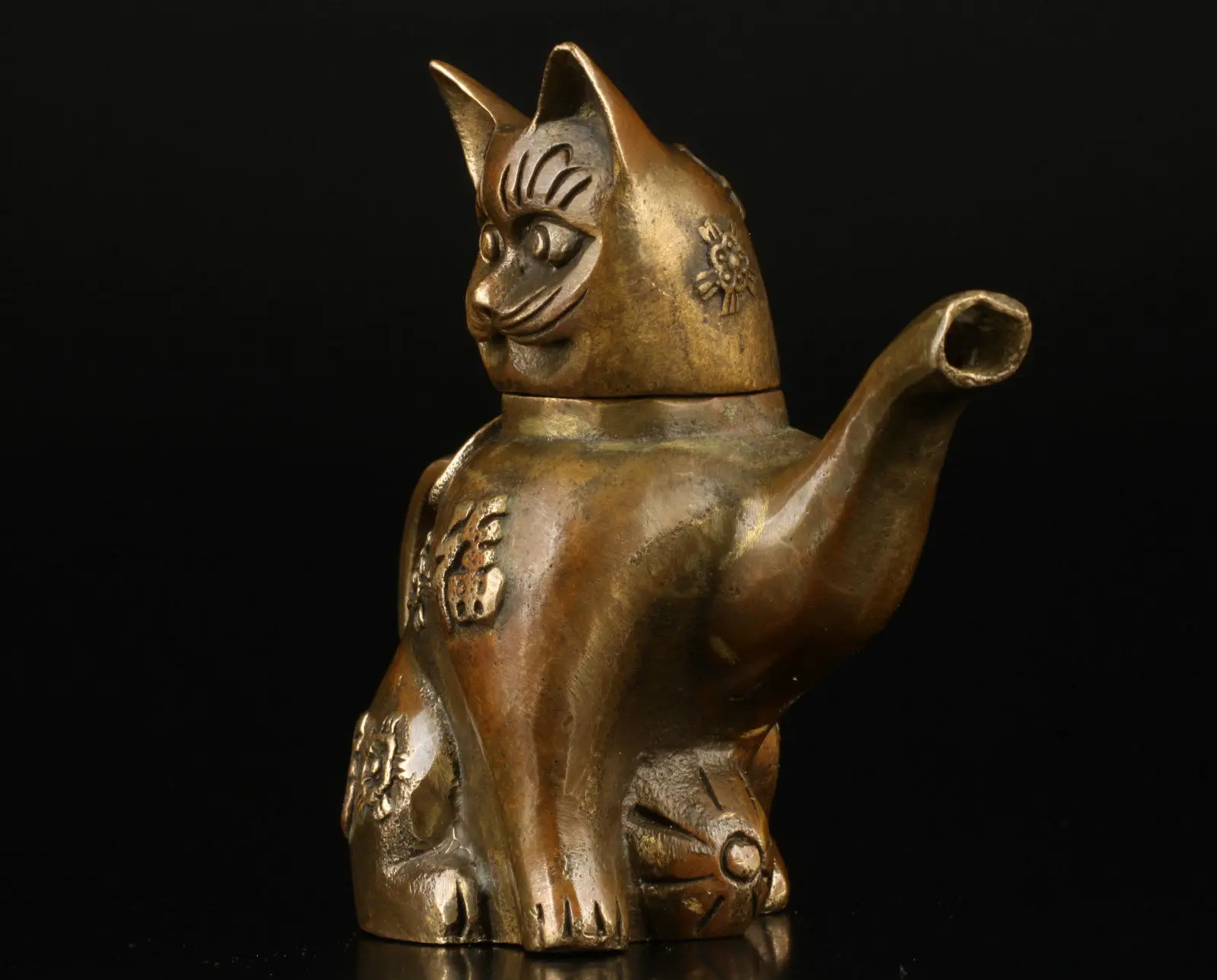 Collectable Chinese Pure Brass Carved Animal  Lovely Blessing Cat Recruiting Money Teapot Exquisite Small Statues