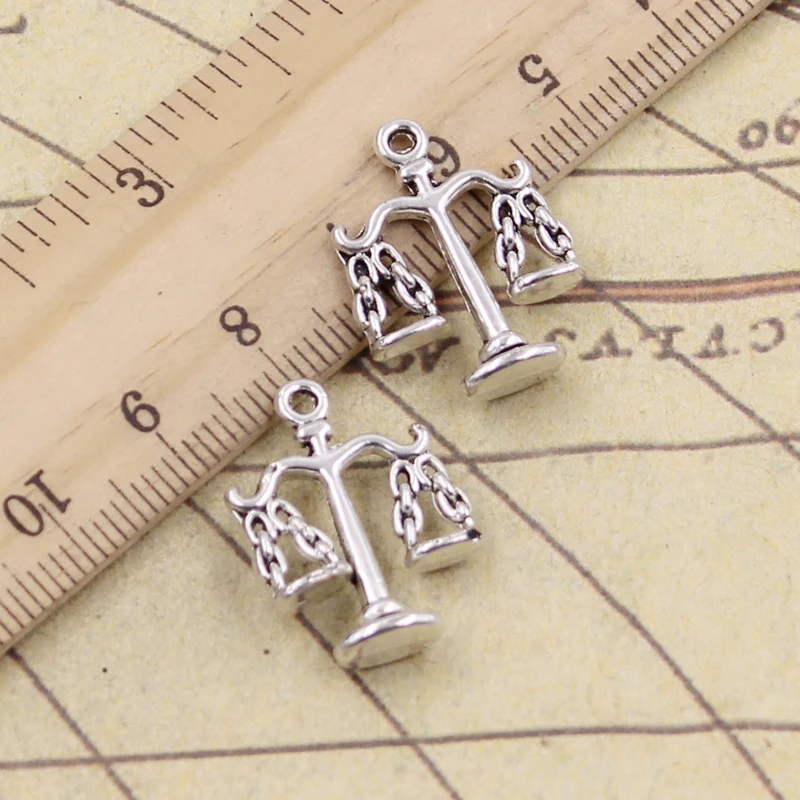 20 sztuk Charms Libra łuski sprawiedliwości 17x22mm DIY biżuteria retro Braclet naszyjnik antyczny brąz srebrny kolorowy wisiorek