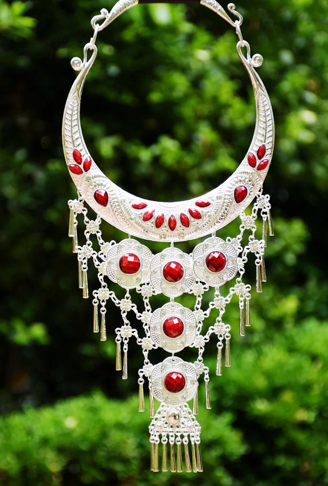 Multidesign Ethnic Fashion Vintage Embroidery Sweater Necklace Exaggerated Torque Miao Silver Unique Stage Show Necklace