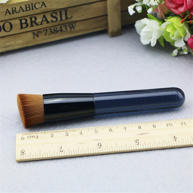 Angled Flat 131 Japan Liquid Foundation Brush BB Cream Sculpting Contour Makeup Brush Acrylic Handle With Case