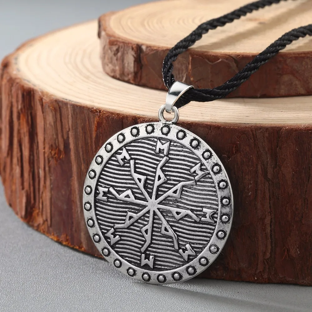 Kinitial Vegvisir Norse Circle with Runes Necklaces Viking Amulet Runes Pendant Necklace Vikings Runes Men Vintage Charm Jewelry