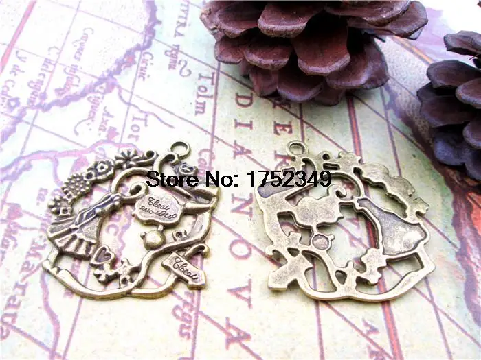 5pcs--Antique bronze Lovely Alice in Wonderland Wreath Charm Pendant 42x43mm