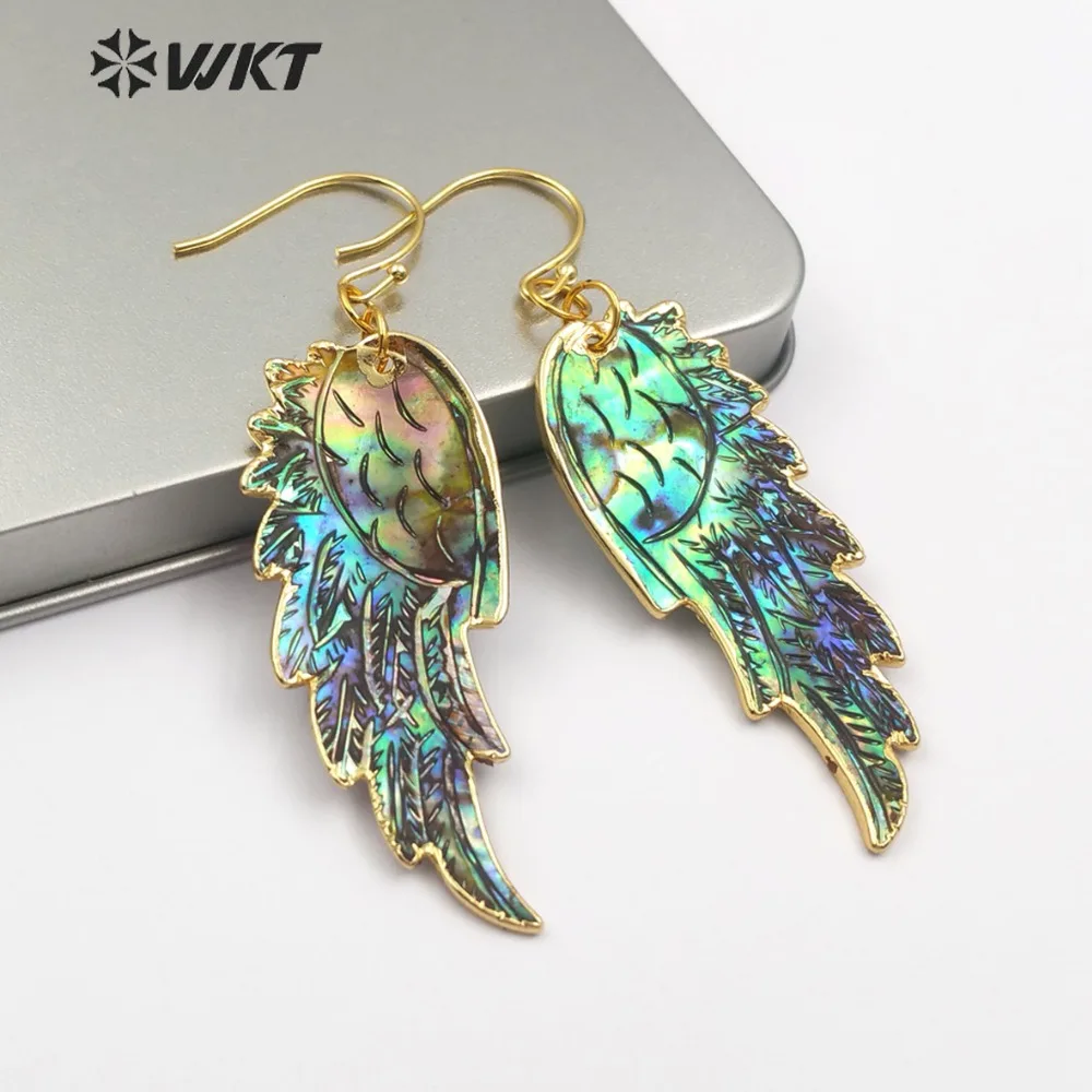 

WT-E242 Gold Shell Feather Earrings Black White Yellow Rainbow Grey Color Sea With Trim Women Fashion Decoration Jewelry